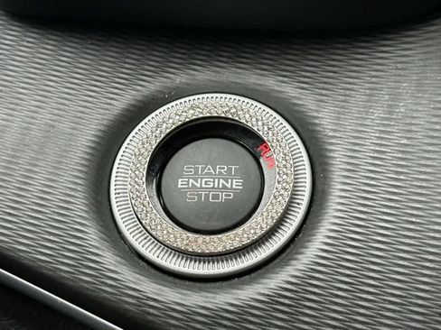 Certified 2024 Jeep Grand Cherokee Laredo X image 32