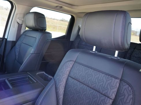 Used 2024 Toyota Tundra Limited image 12