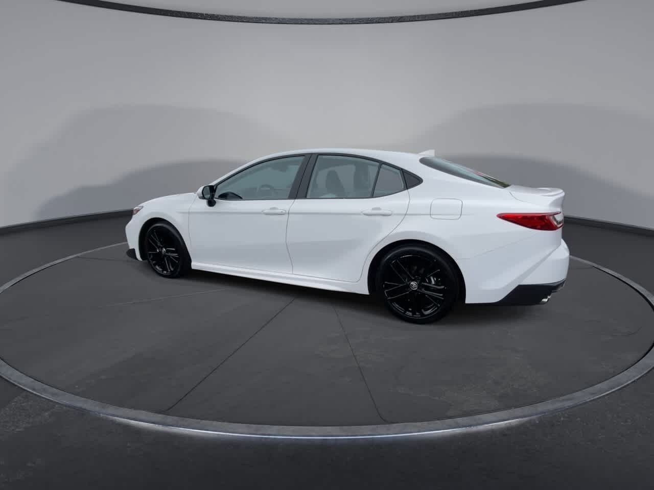 Certified 2025 Toyota Camry SE FWD image 6