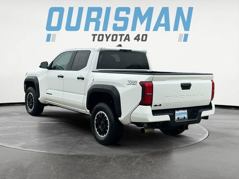 Used 2024 Toyota Tacoma TRD Off-Road image 5