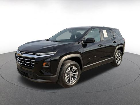 Used 2025 Chevrolet Equinox LT image 4