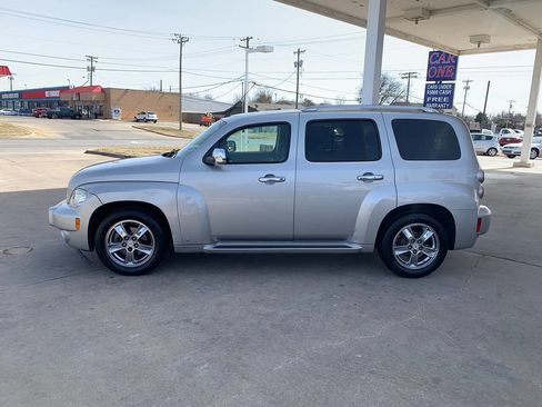 Used 2008 Chevrolet HHR LT image 4