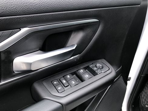 New 2026 RAM 1500 4x4 Crew Cab image 20