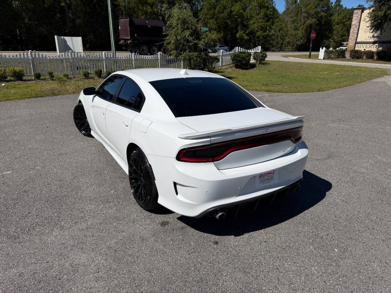 Used 2022 Dodge Charger GT w/ Driver Convenience Group RWD image 4