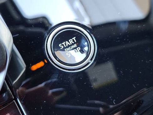 Used 2026 Land Rover Range Rover Sport SE image 22