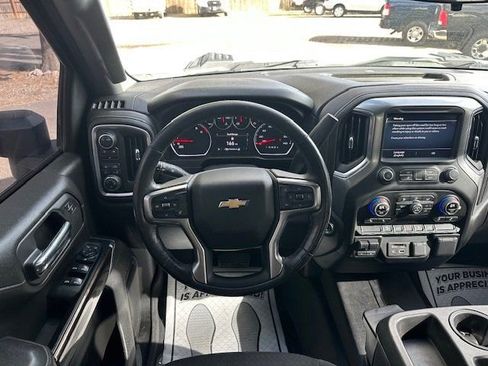 Used 2022 Chevrolet Silverado 2500 LT w/ Convenience Package image 11