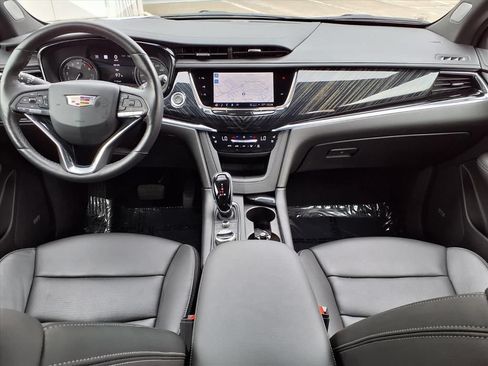 Used 2023 Cadillac XT6 Premium Luxury w/ Technology Package AWD/4WD image 15