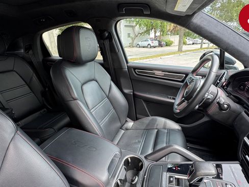 Used 2023 Porsche Cayenne GTS AWD/4WD image 19