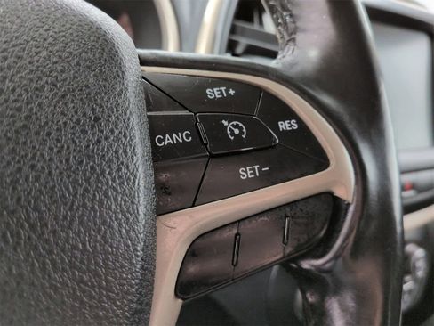 Used 2014 Jeep Cherokee Latitude w/ Cold Weather Group image 25