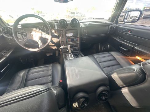 Used 2005 HUMMER H2 w/ Preferred Equipment Group image 28