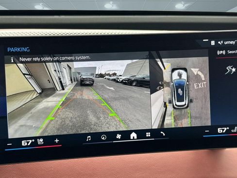 Used 2025 BMW iX M60 image 24