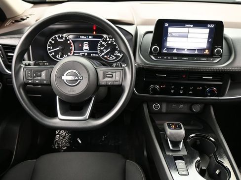 Used 2023 Nissan Rogue S image 5