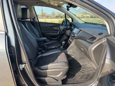 Used 2018 Buick Encore Preferred image 31