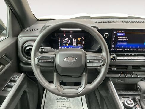 Certified 2023 Chevrolet Colorado Trail Boss w/ Technology Package AWD/4WD image 11