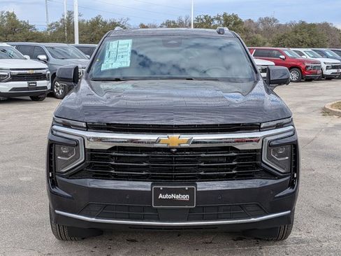 New 2026 Chevrolet Suburban LS image 2