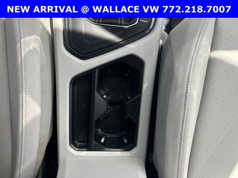 Certified 2022 Volkswagen Tiguan SE FWD image 22