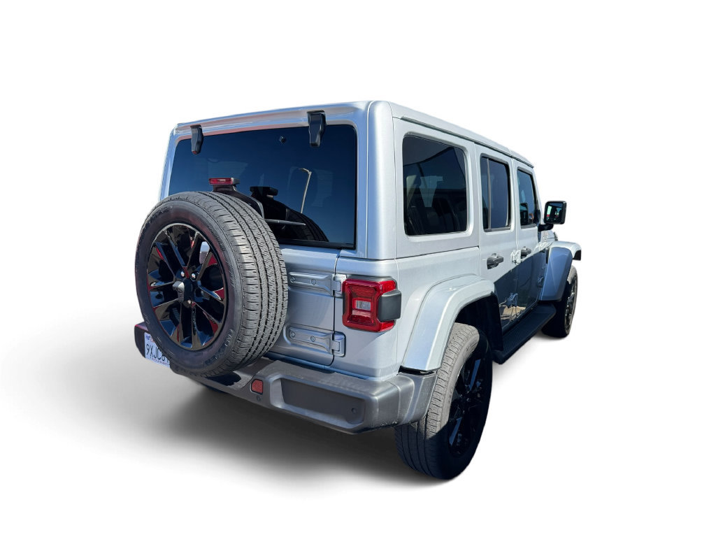 Used 2024 Jeep Wrangler Unlimited Sahara w/ Technology Group AWD/4WD image 18