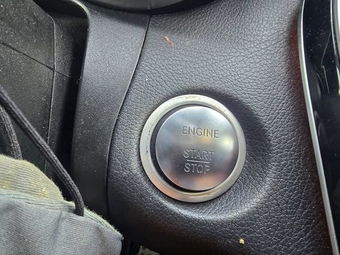 Used 2019 Mercedes-Benz GLC 300 4MATIC image 29