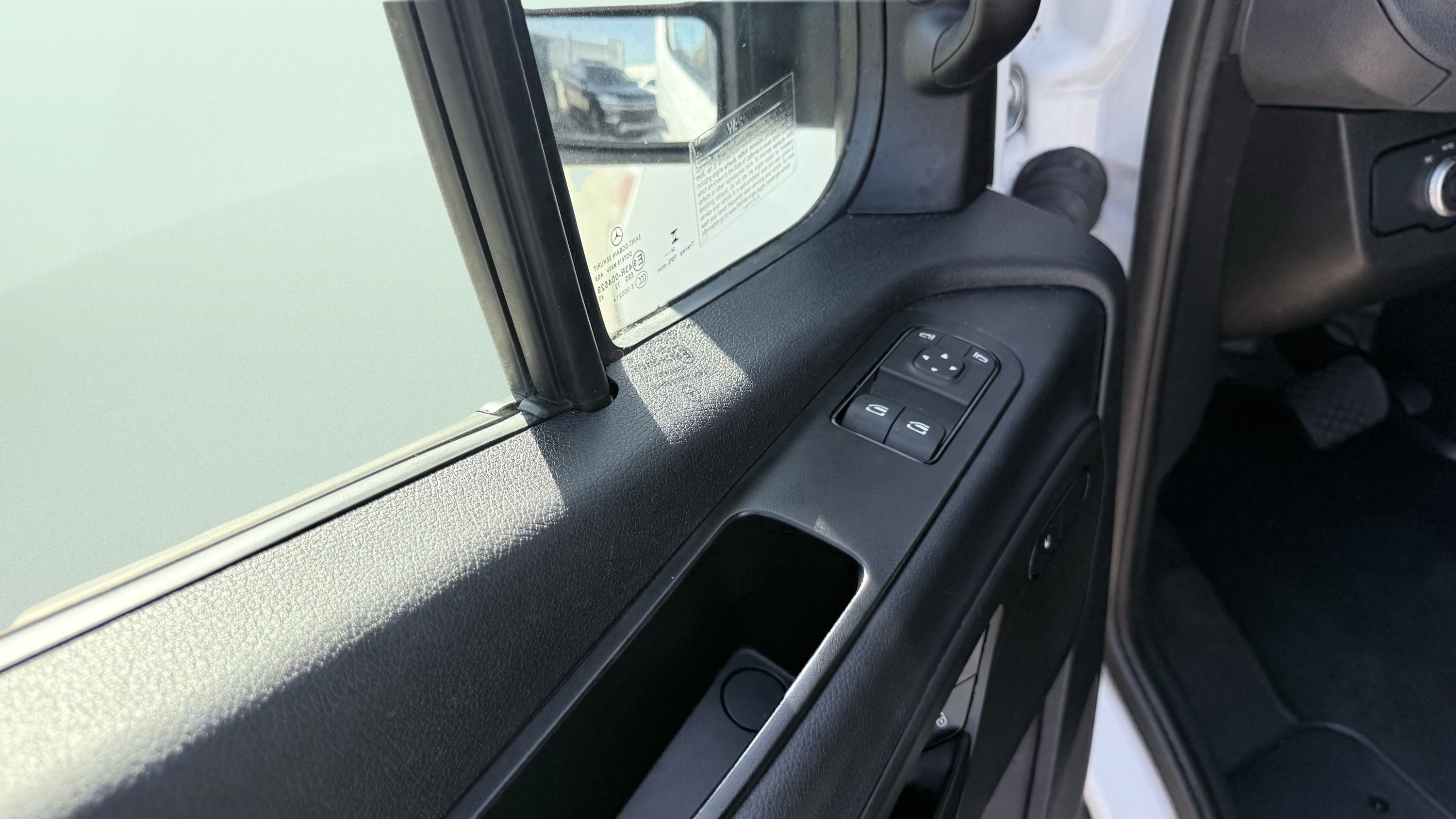 Used 2025 Mercedes-Benz Sprinter 2500 image 22