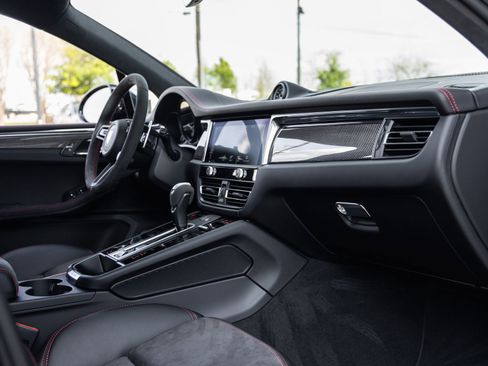 New 2026 Porsche Macan GTS image 50