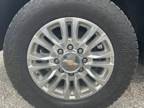 Used 2021 Chevrolet Silverado 2500 High Country w/ Z71 Off-Road Package AWD/4WD image 22