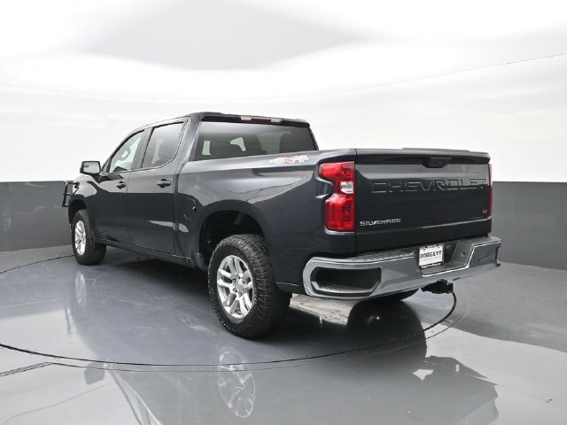 Used 2023 Chevrolet Silverado 1500 LT AWD/4WD image 8