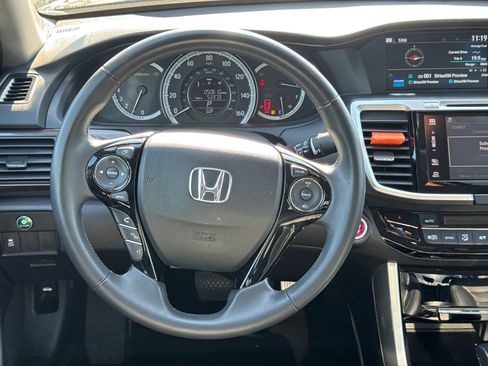 Used 2017 Honda Accord EX-L image 24