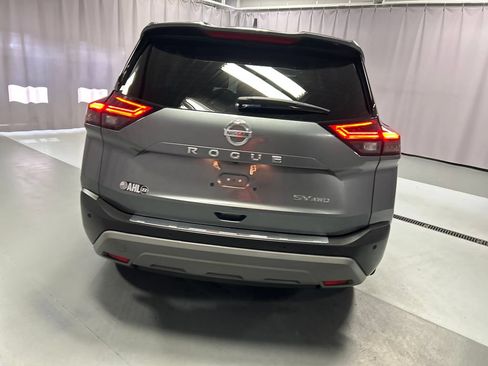 Used 2021 Nissan Rogue SV AWD/4WD image 6