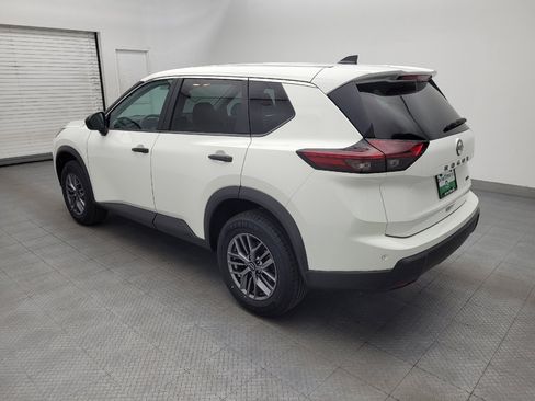 Used 2024 Nissan Rogue S AWD/4WD image 3