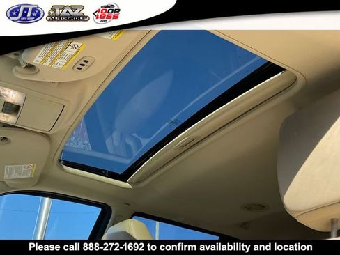 Used 2017 Lincoln Navigator Reserve image 12