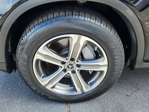 Used 2018 Mercedes-Benz GLC 300 4MATIC image 23