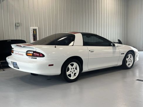 Used 1997 Chevrolet Camaro Z28 w/ Preferred Equipment Group 2 RWD image 3