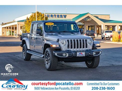 Used 2020 Jeep Gladiator Overland w/ Trailer Tow Package image 1