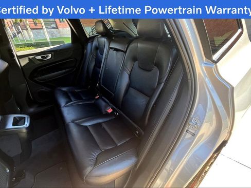 Used 2025 Volvo XC60 B5 Plus image 33
