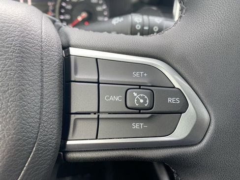 New 2026 Jeep Compass Latitude AWD/4WD image 25
