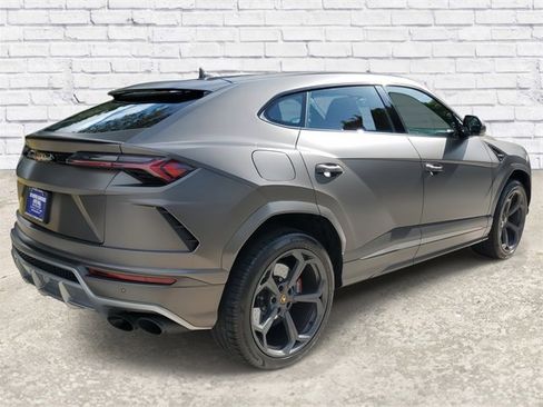 Used 2022 Lamborghini Urus image 4