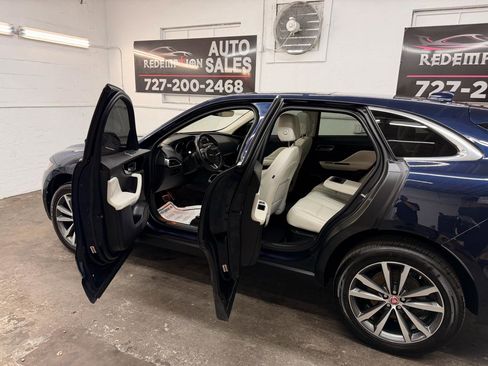 Used 2019 Jaguar F-PACE Prestige image 12
