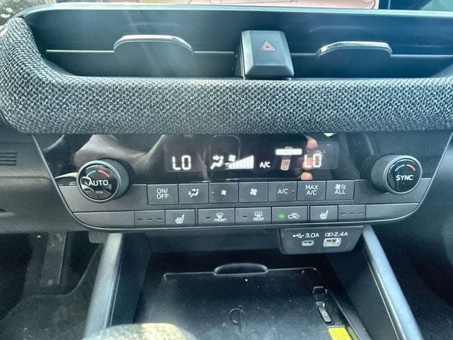 Used 2026 Subaru Outback Limited AWD/4WD image 19