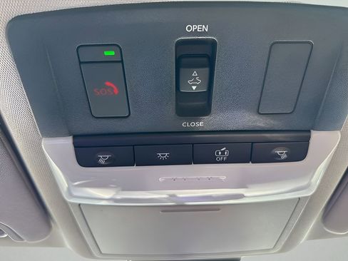 Used 2024 Nissan Altima 2.5 SL image 32