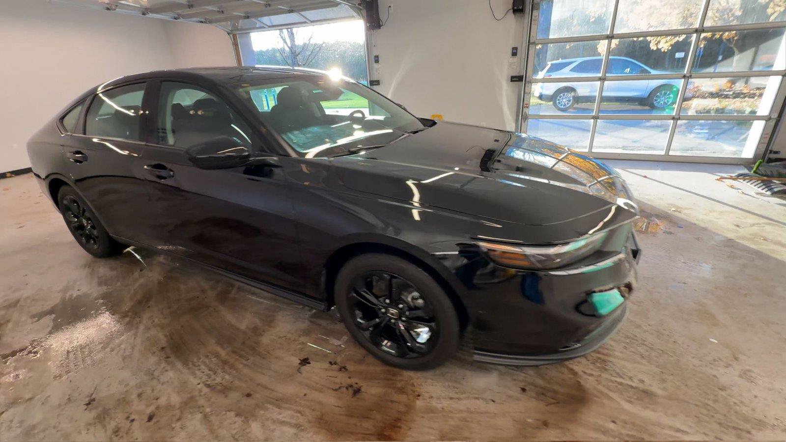 Used 2025 Honda Accord SE image 9