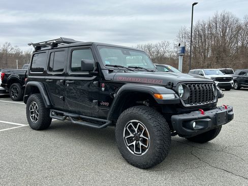 Used 2024 Jeep Wrangler Unlimited Rubicon image 1