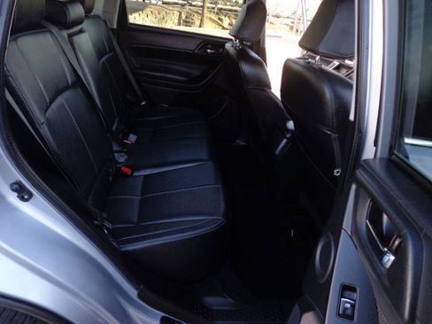 Used 2017 Subaru Forester 2.5i Touring image 19