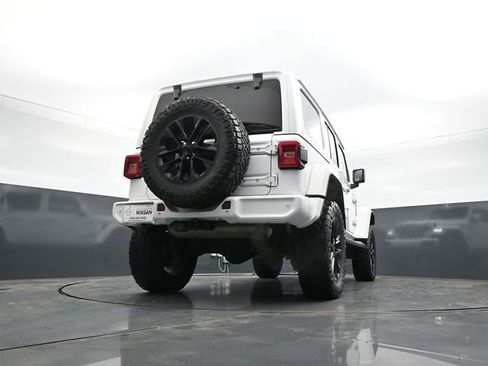 Used 2021 Jeep Wrangler Unlimited Sahara AWD/4WD image 30