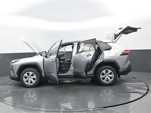 New 2025 Toyota RAV4 LE image 31