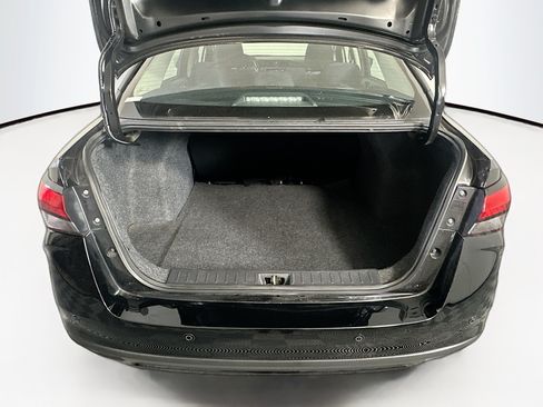 Used 2025 Nissan Versa SV FWD image 29