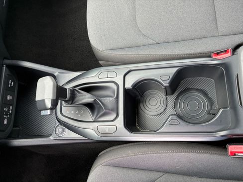 Used 2025 Kia K4 LXS image 40