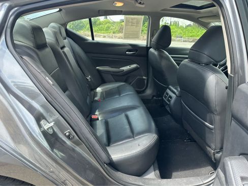 Used 2019 Nissan Altima 2.5 SL FWD image 21