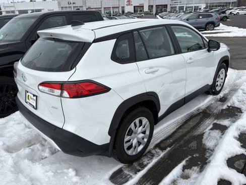 Certified 2023 Toyota Corolla Cross L image 5