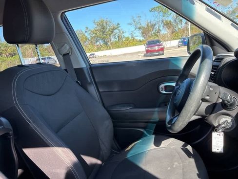 Used 2016 Kia Soul image 7