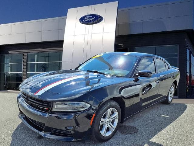 Used 2019 Dodge Charger SXT w/ Leather Interior Group RWD image 4
